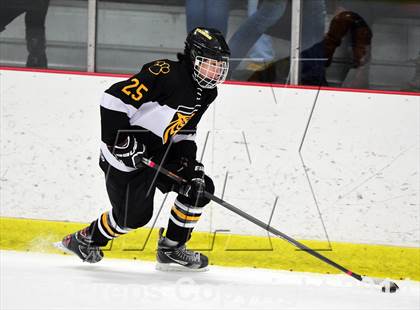 Thumbnail 3 in Daniel Hand vs. North Haven (CIAC DII Quarterfinal) photogallery.