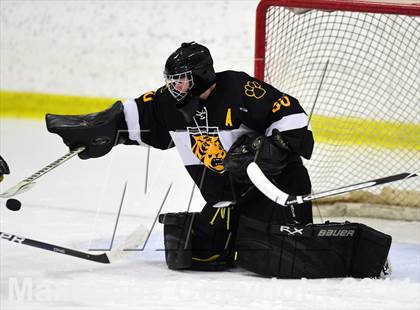 Thumbnail 3 in Daniel Hand vs. North Haven (CIAC DII Quarterfinal) photogallery.