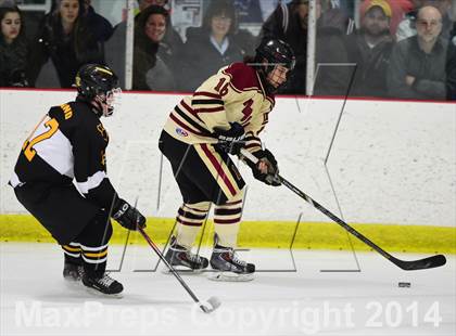 Thumbnail 2 in Daniel Hand vs. North Haven (CIAC DII Quarterfinal) photogallery.