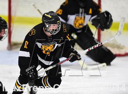 Thumbnail 2 in Daniel Hand vs. North Haven (CIAC DII Quarterfinal) photogallery.