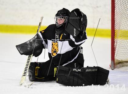 Thumbnail 2 in Daniel Hand vs. North Haven (CIAC DII Quarterfinal) photogallery.