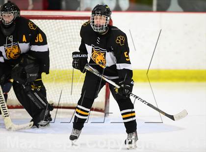 Thumbnail 3 in Daniel Hand vs. North Haven (CIAC DII Quarterfinal) photogallery.