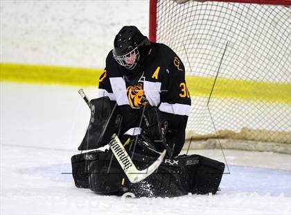 Thumbnail 1 in Daniel Hand vs. North Haven (CIAC DII Quarterfinal) photogallery.