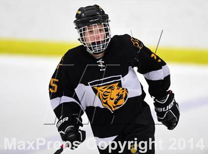 Thumbnail 3 in Daniel Hand vs. North Haven (CIAC DII Quarterfinal) photogallery.