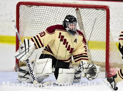 Thumbnail 2 in Daniel Hand vs. North Haven (CIAC DII Quarterfinal) photogallery.