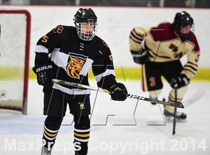 Thumbnail 2 in Daniel Hand vs. North Haven (CIAC DII Quarterfinal) photogallery.