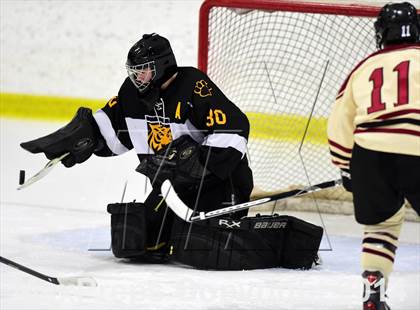 Thumbnail 2 in Daniel Hand vs. North Haven (CIAC DII Quarterfinal) photogallery.