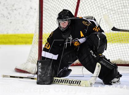 Thumbnail 3 in Daniel Hand vs. North Haven (CIAC DII Quarterfinal) photogallery.