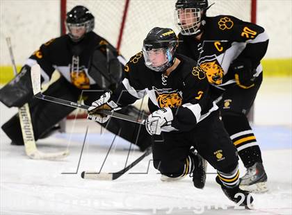 Thumbnail 3 in Daniel Hand vs. North Haven (CIAC DII Quarterfinal) photogallery.