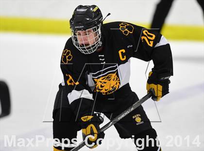 Thumbnail 3 in Daniel Hand vs. North Haven (CIAC DII Quarterfinal) photogallery.