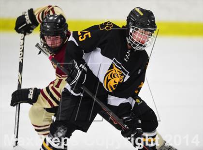 Thumbnail 2 in Daniel Hand vs. North Haven (CIAC DII Quarterfinal) photogallery.