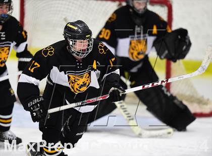 Thumbnail 1 in Daniel Hand vs. North Haven (CIAC DII Quarterfinal) photogallery.