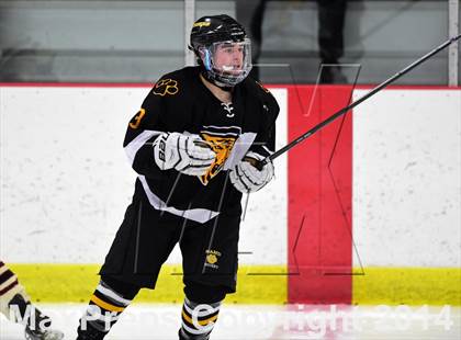 Thumbnail 3 in Daniel Hand vs. North Haven (CIAC DII Quarterfinal) photogallery.