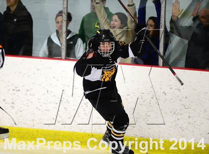 Thumbnail 3 in Daniel Hand vs. North Haven (CIAC DII Quarterfinal) photogallery.