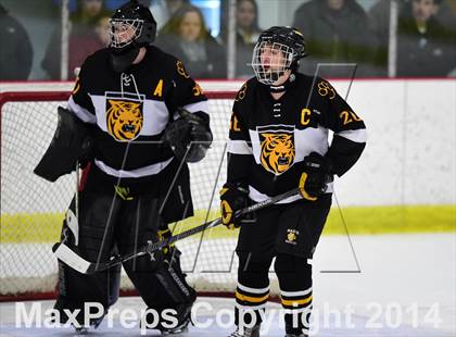 Thumbnail 2 in Daniel Hand vs. North Haven (CIAC DII Quarterfinal) photogallery.