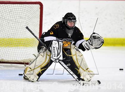 Thumbnail 2 in Daniel Hand vs. North Haven (CIAC DII Quarterfinal) photogallery.