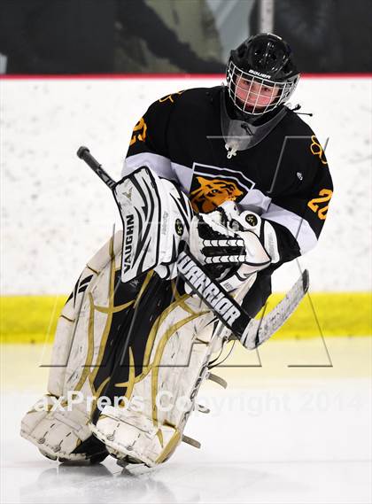 Thumbnail 3 in Daniel Hand vs. North Haven (CIAC DII Quarterfinal) photogallery.