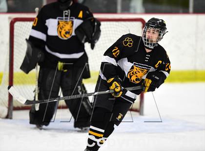 Thumbnail 2 in Daniel Hand vs. North Haven (CIAC DII Quarterfinal) photogallery.