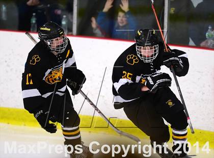 Thumbnail 1 in Daniel Hand vs. North Haven (CIAC DII Quarterfinal) photogallery.