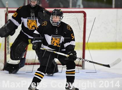 Thumbnail 2 in Daniel Hand vs. North Haven (CIAC DII Quarterfinal) photogallery.
