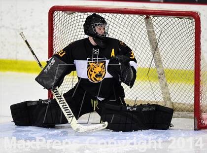 Thumbnail 3 in Daniel Hand vs. North Haven (CIAC DII Quarterfinal) photogallery.