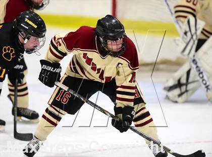Thumbnail 3 in Daniel Hand vs. North Haven (CIAC DII Quarterfinal) photogallery.