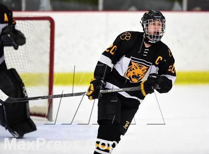 Thumbnail 2 in Daniel Hand vs. North Haven (CIAC DII Quarterfinal) photogallery.