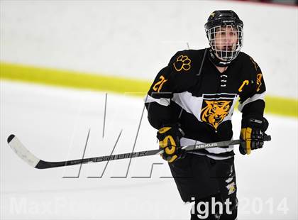 Thumbnail 2 in Daniel Hand vs. North Haven (CIAC DII Quarterfinal) photogallery.