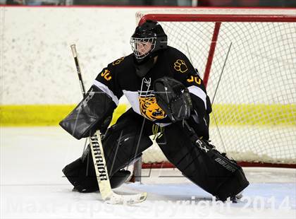 Thumbnail 2 in Daniel Hand vs. North Haven (CIAC DII Quarterfinal) photogallery.