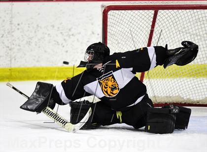 Thumbnail 2 in Daniel Hand vs. North Haven (CIAC DII Quarterfinal) photogallery.