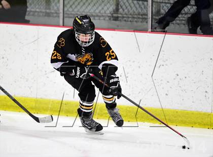 Thumbnail 1 in Daniel Hand vs. North Haven (CIAC DII Quarterfinal) photogallery.