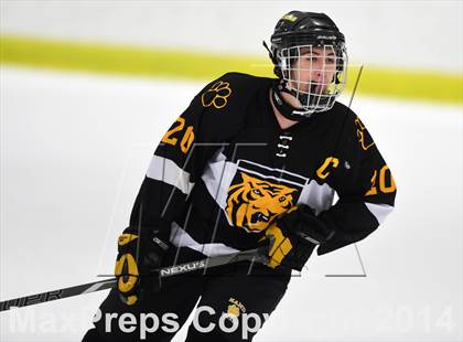 Thumbnail 1 in Daniel Hand vs. North Haven (CIAC DII Quarterfinal) photogallery.