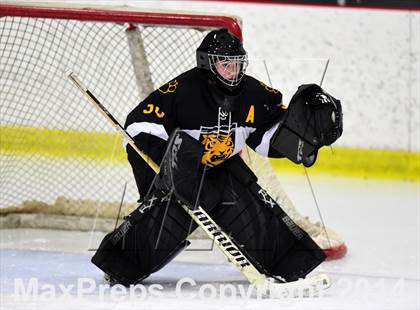 Thumbnail 1 in Daniel Hand vs. North Haven (CIAC DII Quarterfinal) photogallery.