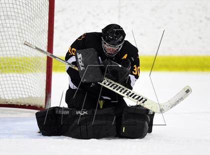 Thumbnail 2 in Daniel Hand vs. North Haven (CIAC DII Quarterfinal) photogallery.