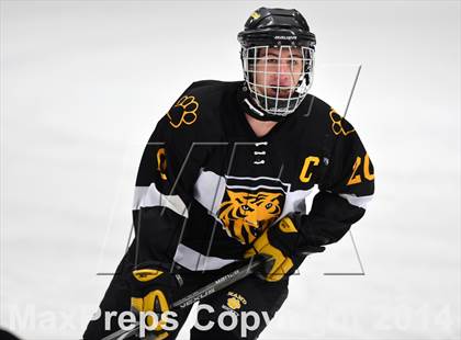 Thumbnail 1 in Daniel Hand vs. North Haven (CIAC DII Quarterfinal) photogallery.