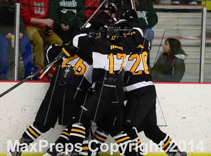 Thumbnail 1 in Daniel Hand vs. North Haven (CIAC DII Quarterfinal) photogallery.