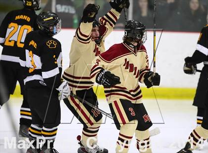 Thumbnail 2 in Daniel Hand vs. North Haven (CIAC DII Quarterfinal) photogallery.