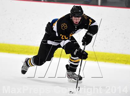 Thumbnail 1 in Daniel Hand vs. North Haven (CIAC DII Quarterfinal) photogallery.