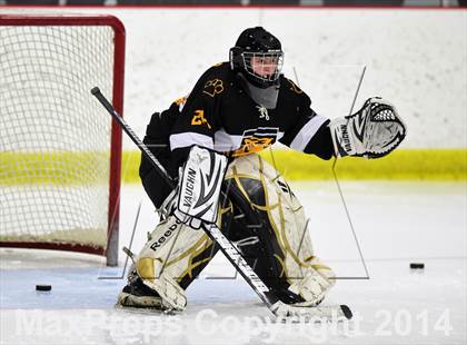 Thumbnail 1 in Daniel Hand vs. North Haven (CIAC DII Quarterfinal) photogallery.