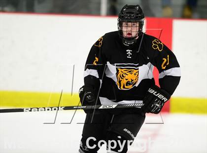 Thumbnail 3 in Daniel Hand vs. North Haven (CIAC DII Quarterfinal) photogallery.