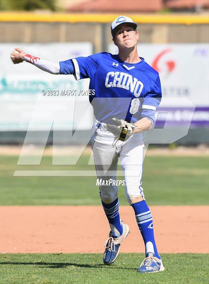 Thumbnail 2 in Northwest Christian vs. Chino Valley (Senior Night) photogallery.