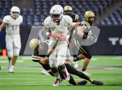 Thumbnail 2 in Manvel vs Nederland (UIL 5A D1 Quarterfinal) photogallery.
