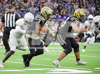 Thumbnail 2 in Manvel vs Nederland (UIL 5A D1 Quarterfinal) photogallery.