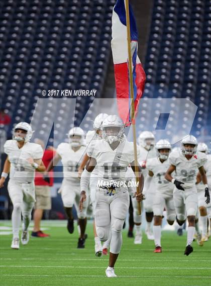 Thumbnail 3 in Manvel vs Nederland (UIL 5A D1 Quarterfinal) photogallery.
