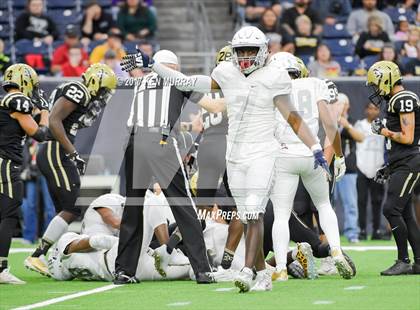 Thumbnail 1 in Manvel vs Nederland (UIL 5A D1 Quarterfinal) photogallery.