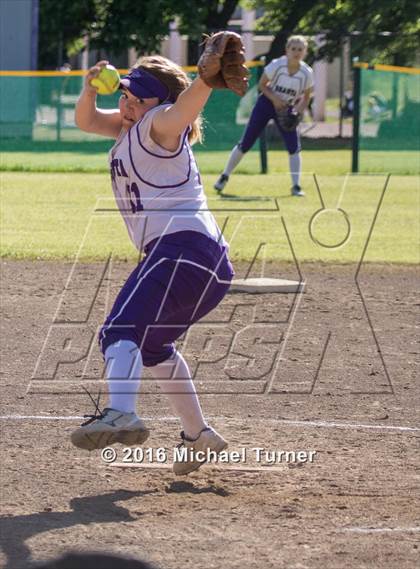 Thumbnail 3 in Shasta @ Red Bluff photogallery.
