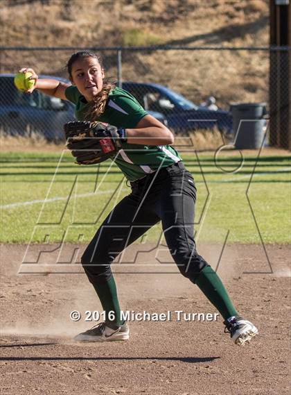 Thumbnail 3 in Shasta @ Red Bluff photogallery.