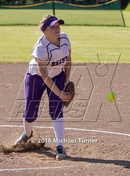 Thumbnail 3 in Shasta @ Red Bluff photogallery.