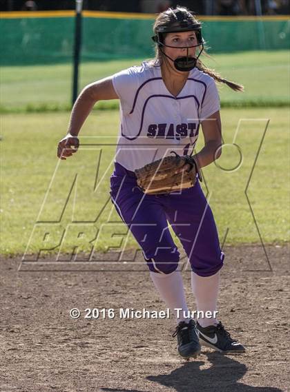 Thumbnail 3 in Shasta @ Red Bluff photogallery.