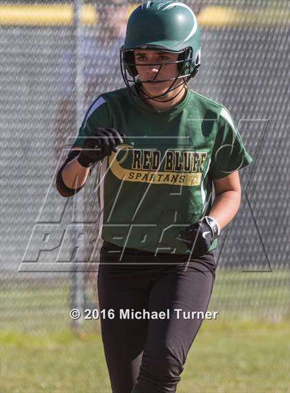 Thumbnail 3 in Shasta @ Red Bluff photogallery.